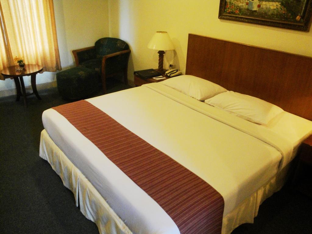 Imperial Hotel Kendari Zimmer foto